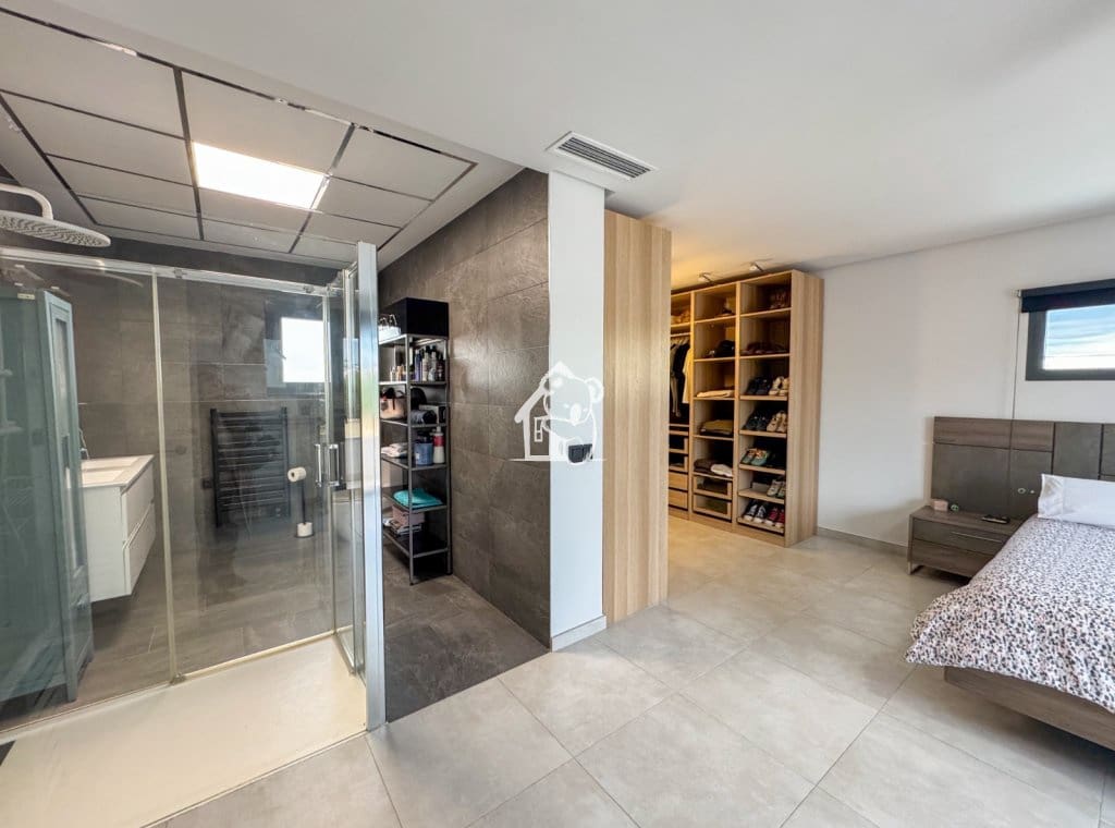 4 camera da letto Villa in vendita in Torrevieja con piscina garage - 495.000 € (Rif: 9436590)