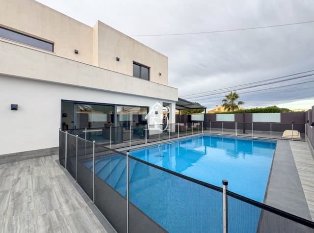 4 camera da letto Villa in vendita in El Chaparral, Torrevieja con piscina garage - 495.000 € (Rif: 9436590)