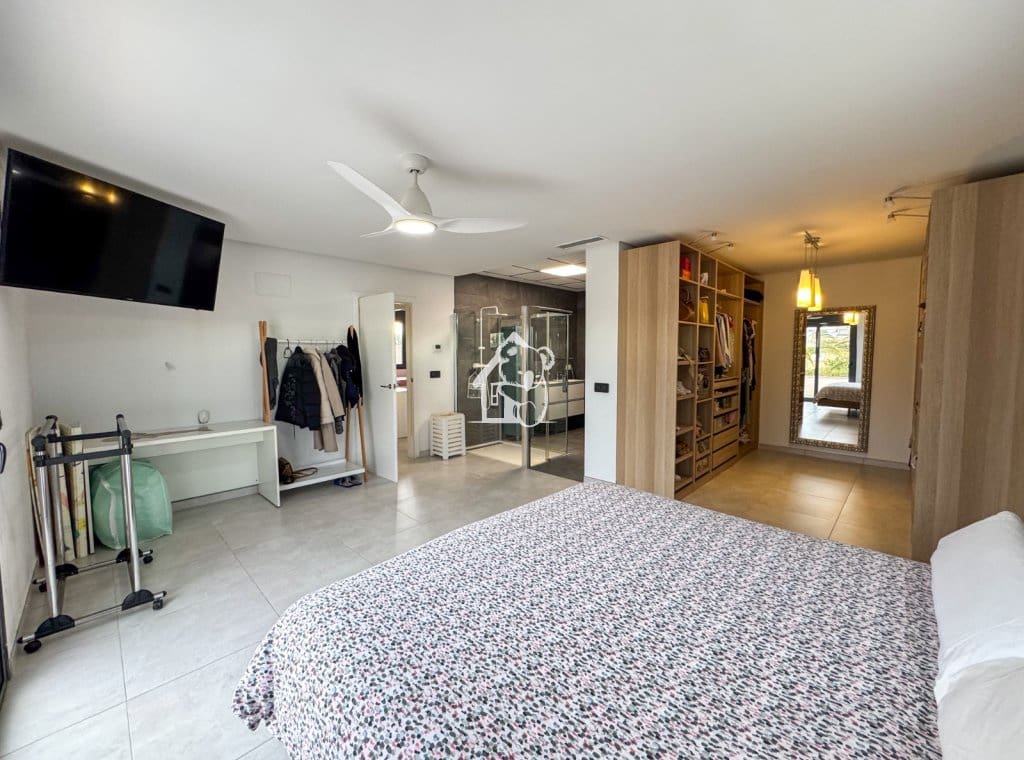 4 camera da letto Villa in vendita in Torrevieja con piscina garage - 495.000 € (Rif: 9436590)