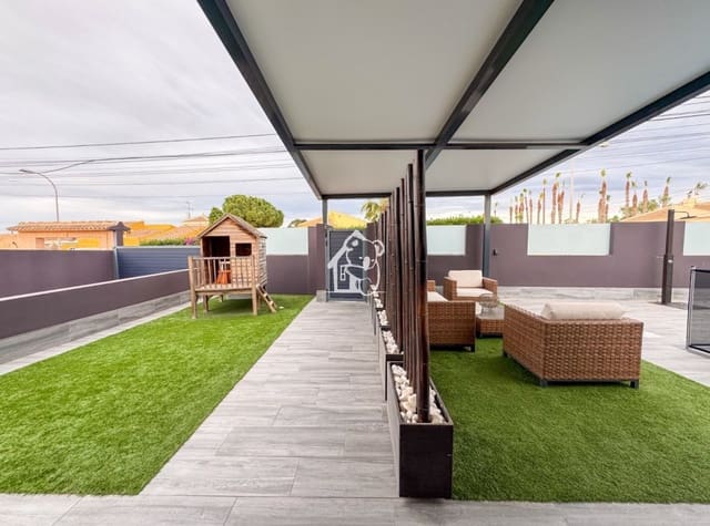 4 camera da letto Villa in vendita in El Chaparral, Torrevieja con piscina garage - 495.000 € (Rif: 9436590)