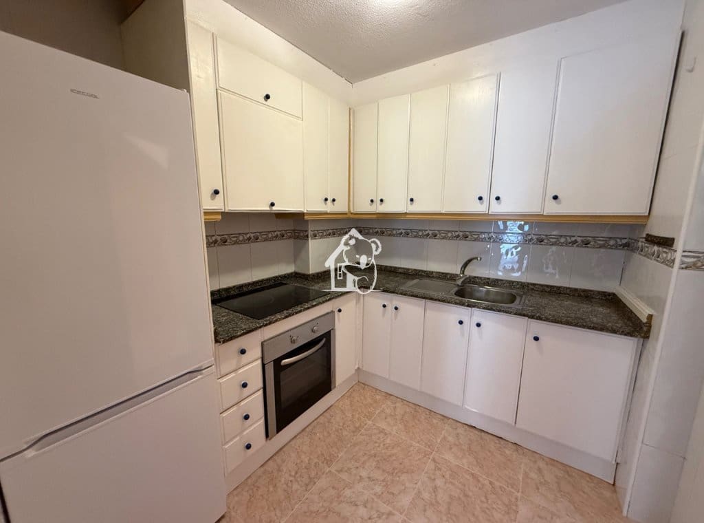 3 bedroom Bungalow for rent in Torrevieja - € 1,000 (Ref: 9439017)