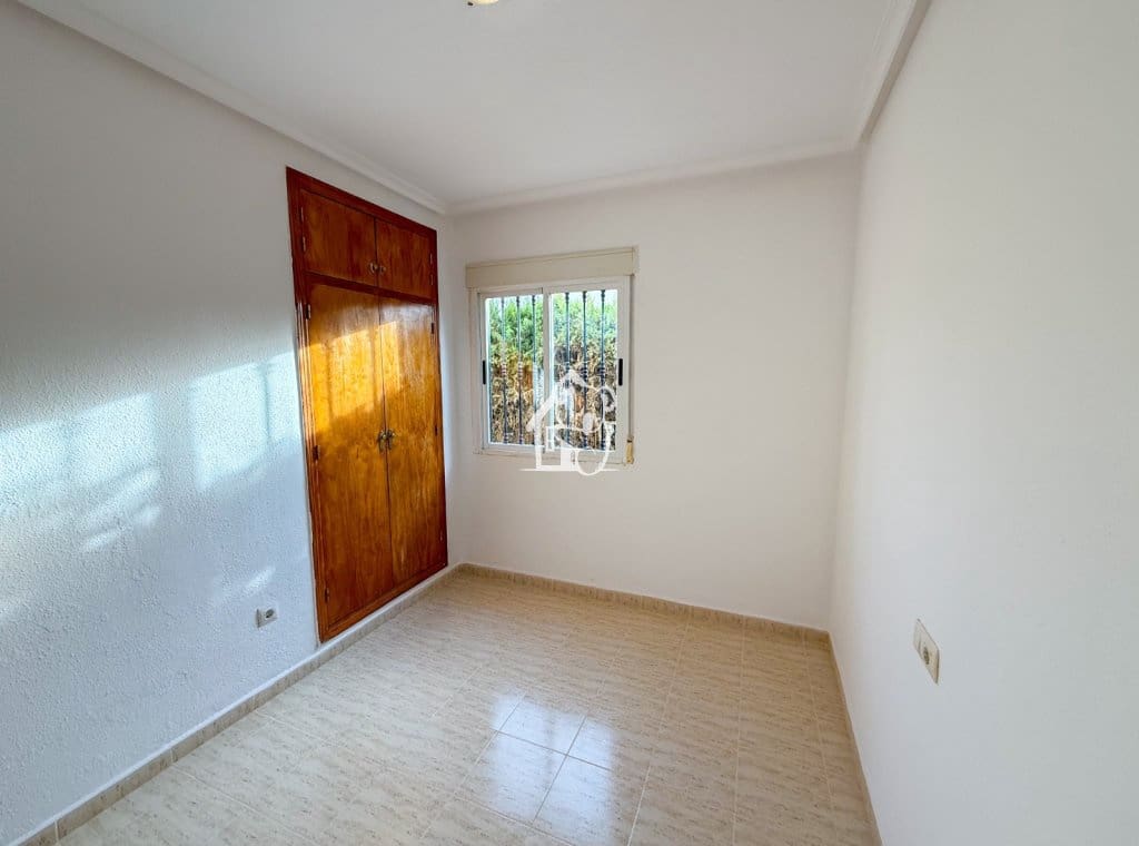 3 bedroom Bungalow for rent in Torrevieja - € 1,000 (Ref: 9439017)