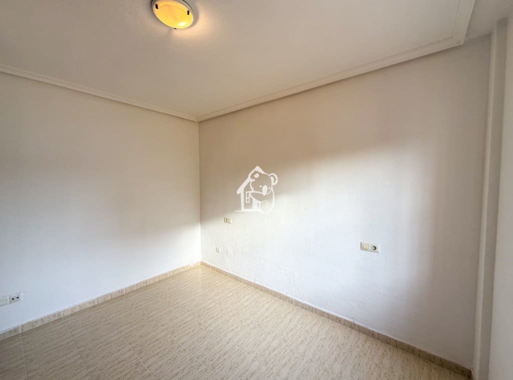 3 bedroom Bungalow for rent in Torrevieja - € 1,000 (Ref: 9439017)