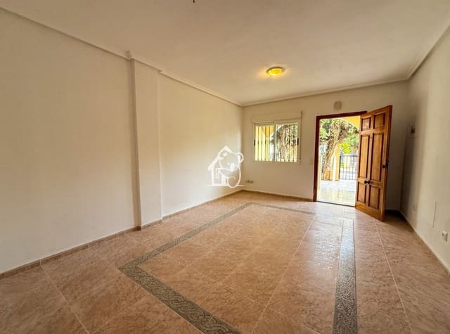 3 bedroom Bungalow for rent in Aguas Nuevas, Torrevieja - € 1,000 (Ref: 9439017)