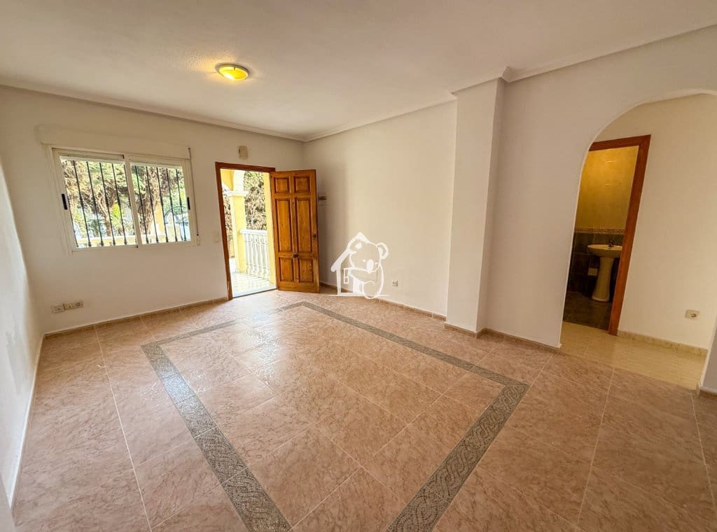 3 bedroom Bungalow for rent in Torrevieja - € 1,000 (Ref: 9439017)