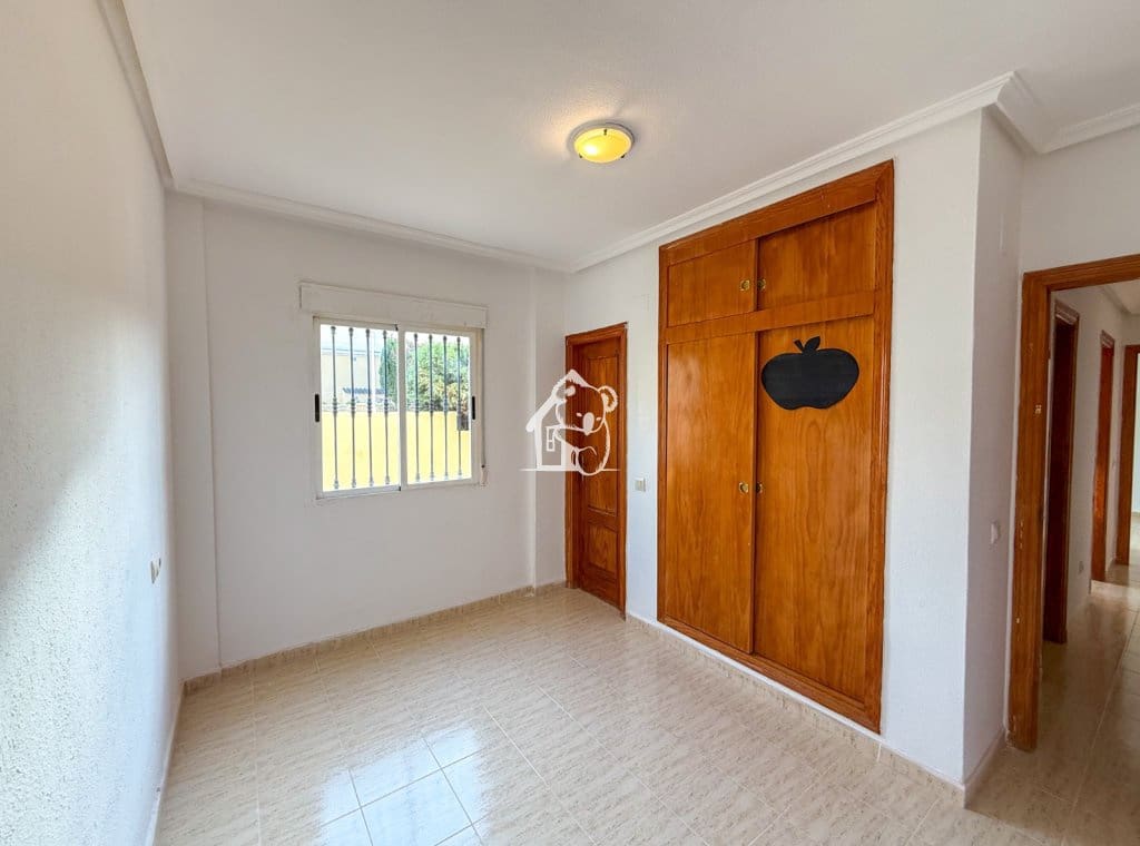 3 bedroom Bungalow for rent in Torrevieja - € 1,000 (Ref: 9439017)