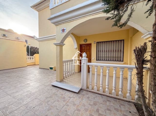 3 bedroom Bungalow for rent in Aguas Nuevas, Torrevieja - € 1,000 (Ref: 9439017)