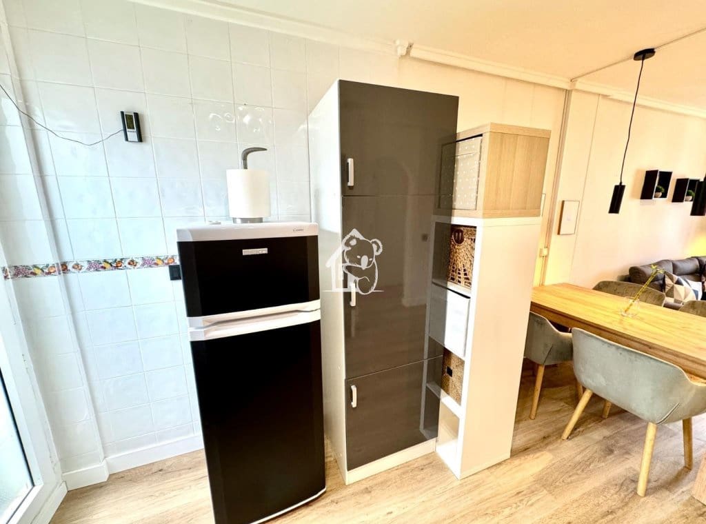 2 bedroom Apartment for rent in Torrevieja with pool - € 820 (Ref: 9439366)