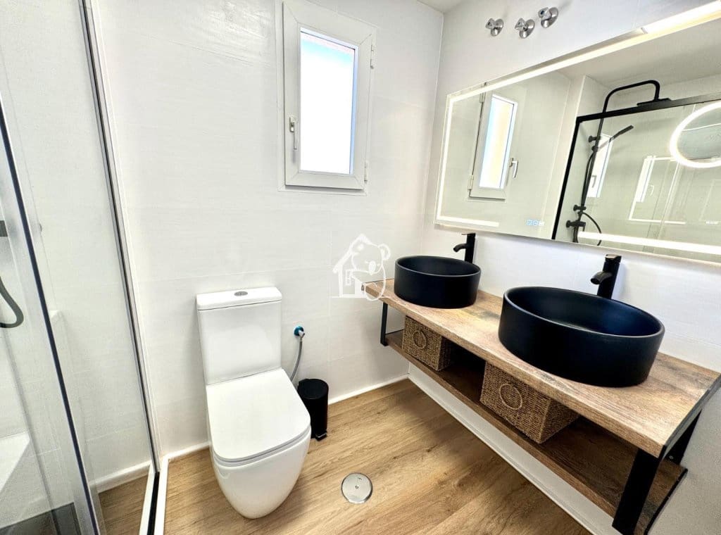 2 bedroom Apartment for rent in Torrevieja with pool - € 820 (Ref: 9439366)