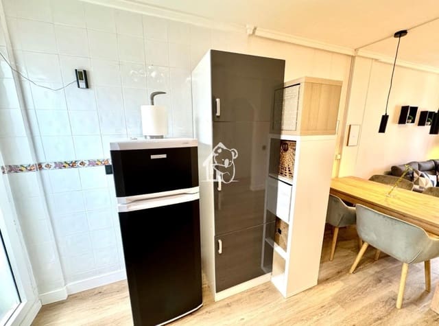 2 slaapkamer Appartement te huur in Centro, Torrevieja met zwembad - € 820 (Ref: 9439366)