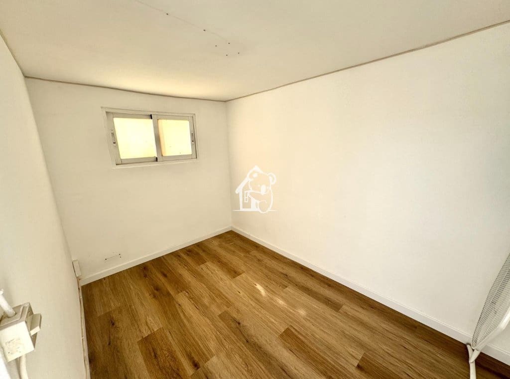 2 bedroom Apartment for rent in Torrevieja with pool - € 820 (Ref: 9439366)