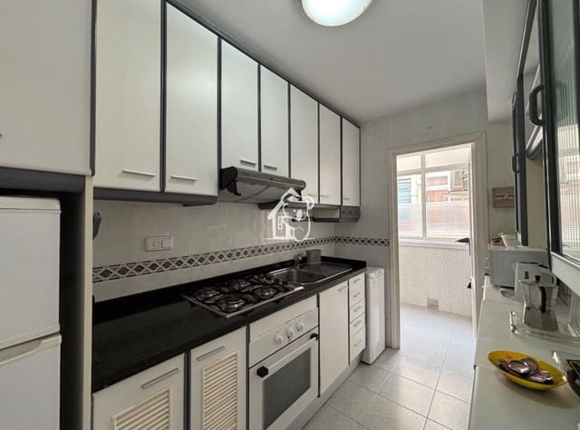 3 slaapkamer Penthouse te huur in Los Europeos, Torrevieja - € 950 (Ref: 9451659)