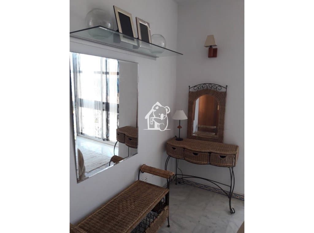 2 sovrum Takvåning att hyra i Torrevieja med pool - 1 000 € (Ref: 9451661)