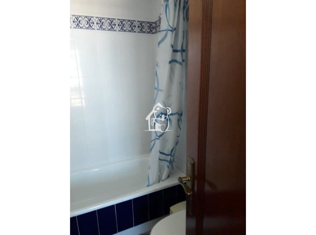 2 sovrum Takvåning att hyra i Torrevieja med pool - 1 000 € (Ref: 9451661)