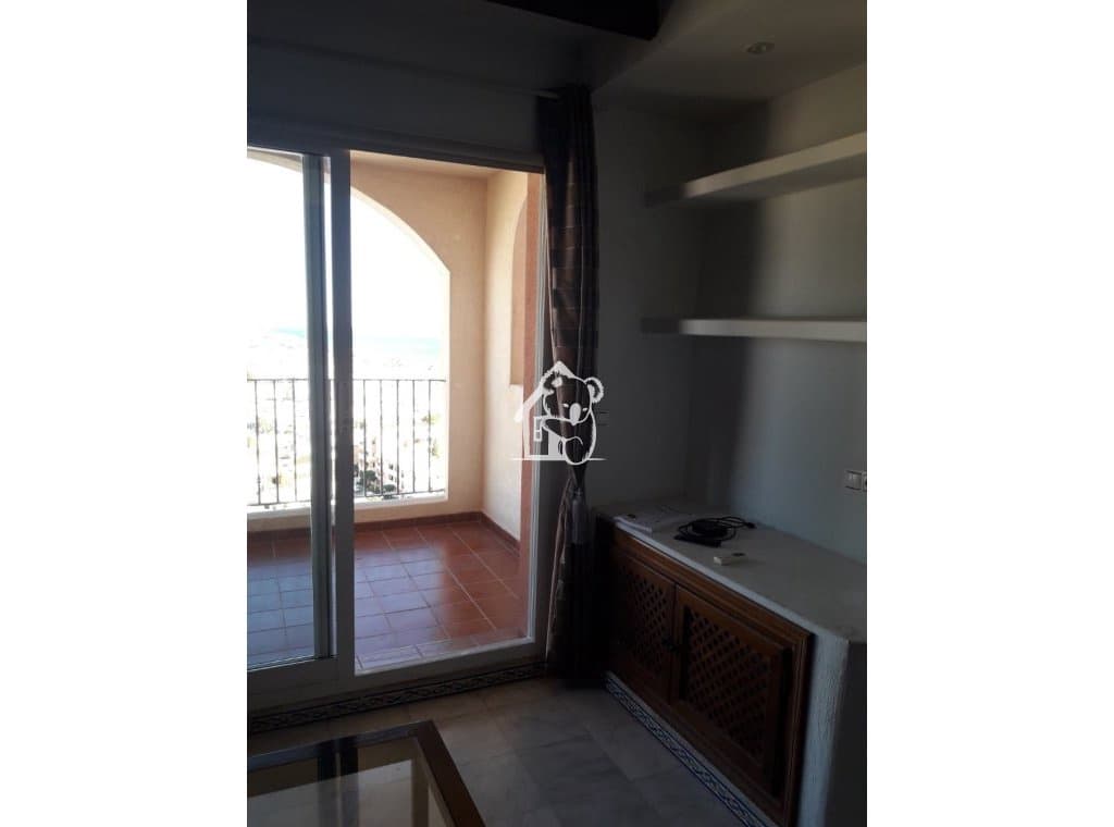 2 sovrum Takvåning att hyra i Torrevieja med pool - 1 000 € (Ref: 9451661)