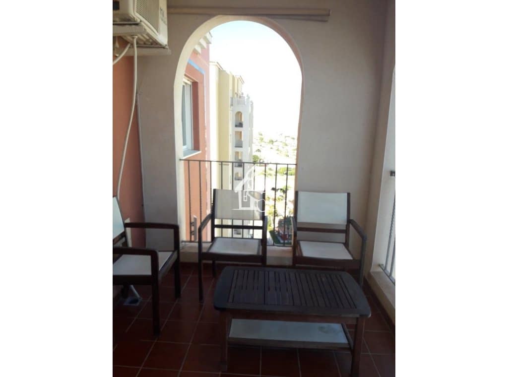 2 sovrum Takvåning att hyra i Torrevieja med pool - 1 000 € (Ref: 9451661)