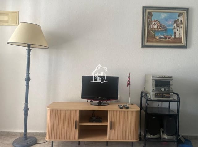 Chalet de 2 habitaciones en El Edén, Guardamar del Segura en alquiler con piscina - 810 € (Ref: 9451662)