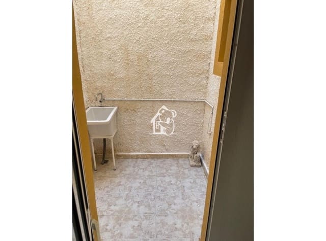 Chalet de 2 habitaciones en El Edén, Guardamar del Segura en alquiler con piscina - 810 € (Ref: 9451662)