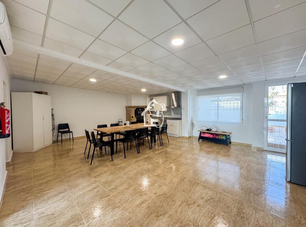 6 slaapkamer Villa te huur in Torrevieja met zwembad - € 3.000 (Ref: 9455697)