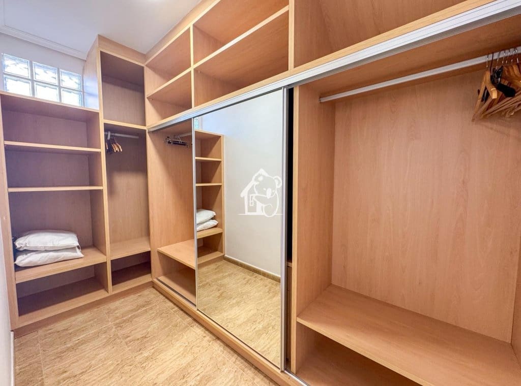 6 slaapkamer Villa te huur in Torrevieja met zwembad - € 3.000 (Ref: 9455697)