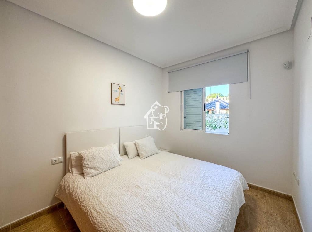 6 slaapkamer Villa te huur in Torrevieja met zwembad - € 3.000 (Ref: 9455697)