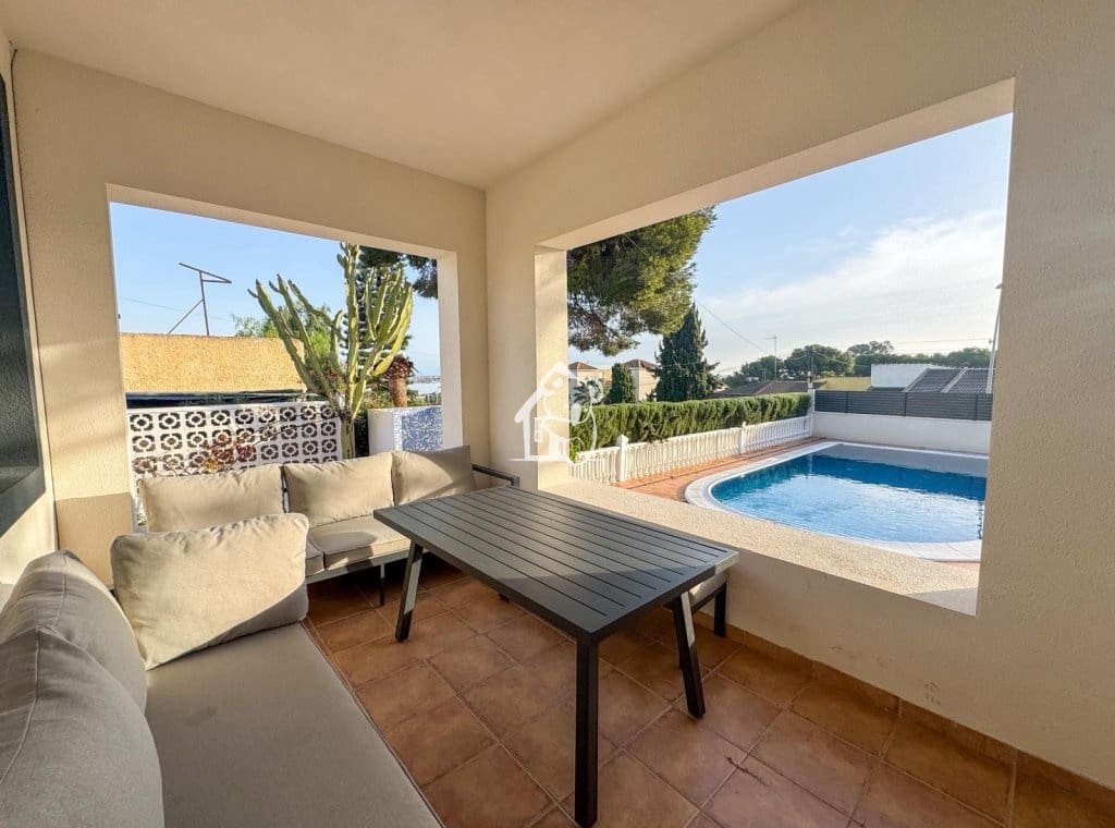 6 slaapkamer Villa te huur in Torrevieja met zwembad - € 3.000 (Ref: 9455697)