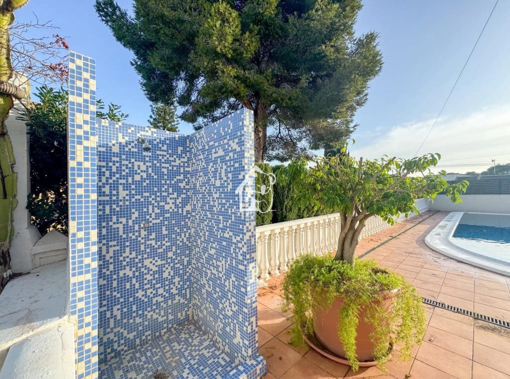 6 slaapkamer Villa te huur in Torrevieja met zwembad - € 3.000 (Ref: 9455697)