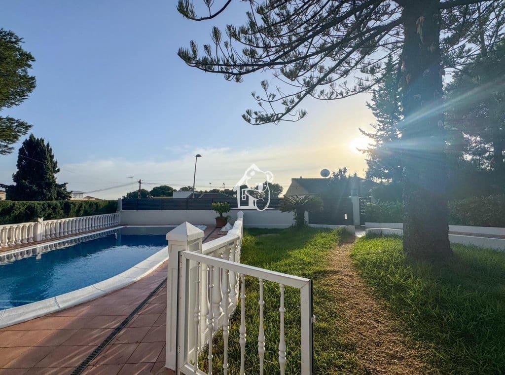 6 slaapkamer Villa te huur in Torrevieja met zwembad - € 3.000 (Ref: 9455697)