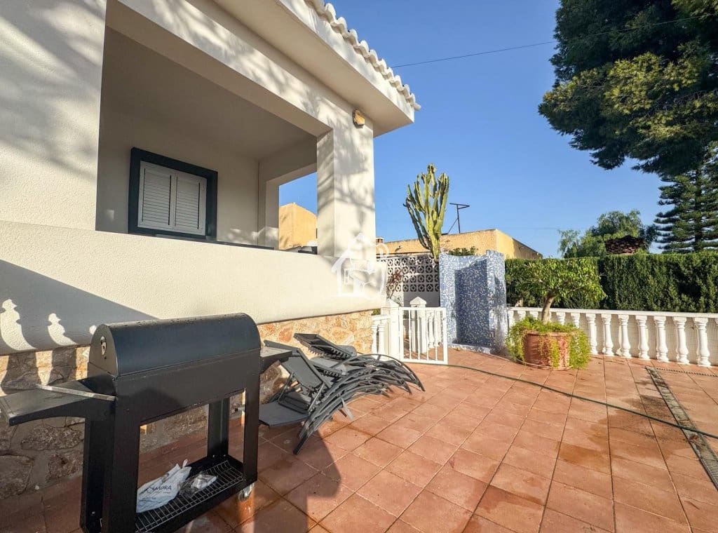 6 slaapkamer Villa te huur in Torrevieja met zwembad - € 3.000 (Ref: 9455697)