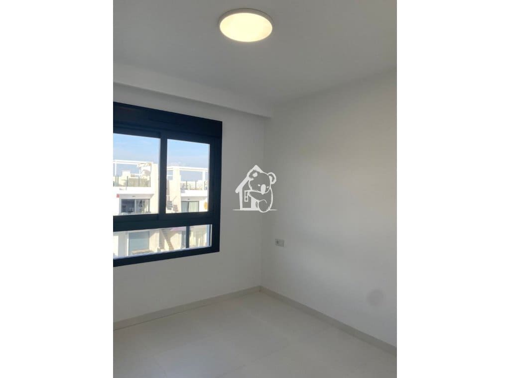 2 slaapkamer Appartement te huur in San Miguel de Salinas met zwembad - € 900 (Ref: 9455698)