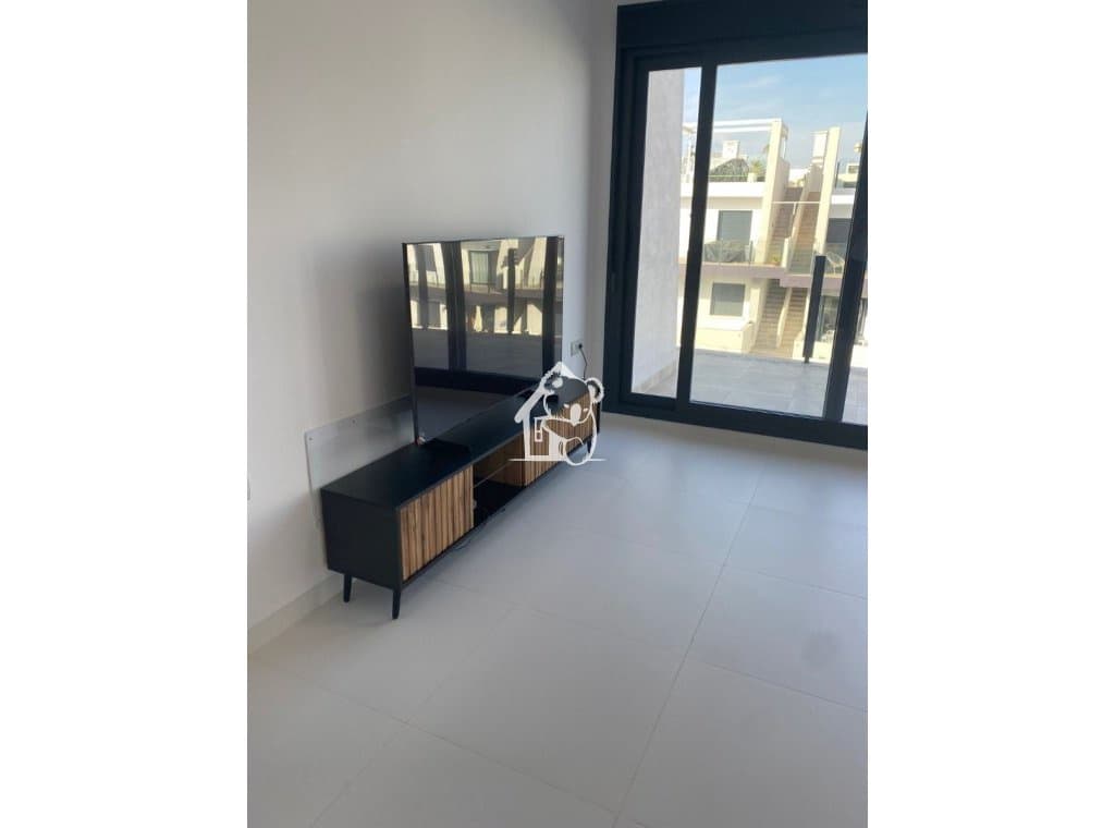 2 slaapkamer Appartement te huur in San Miguel de Salinas met zwembad - € 900 (Ref: 9455698)