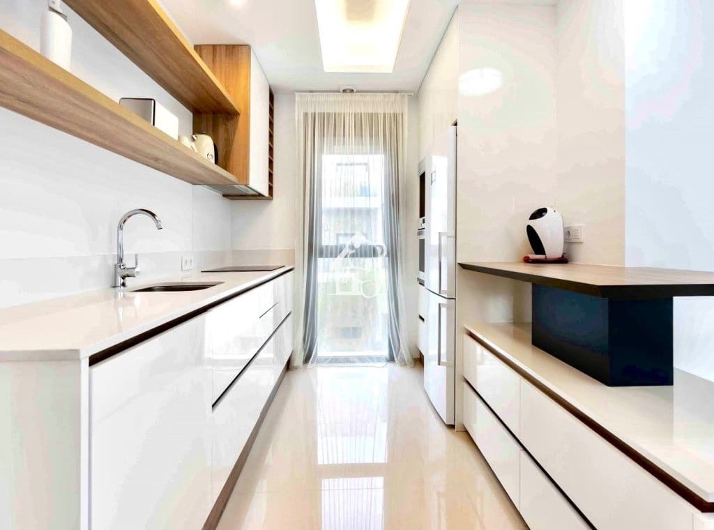 Penthouse de 2 chambres à louer à Arenales del Sol avec piscine - 1 535 € (Ref: 9460856)