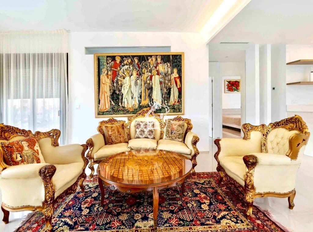 Penthouse de 2 chambres à louer à Arenales del Sol avec piscine - 1 535 € (Ref: 9460856)