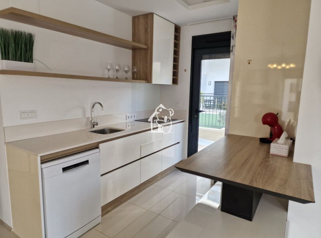 2 quarto Apartamento para arrendar em Arenales del Sol com piscina - 1 535 € (Ref: 9460857)