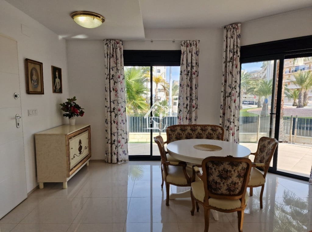 2 quarto Apartamento para arrendar em Arenales del Sol com piscina - 1 535 € (Ref: 9460857)
