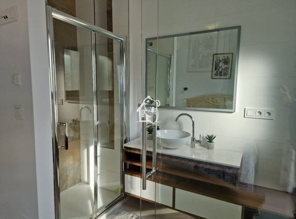 2 quarto Apartamento para arrendar em Arenales del Sol com piscina - 1 535 € (Ref: 9460857)