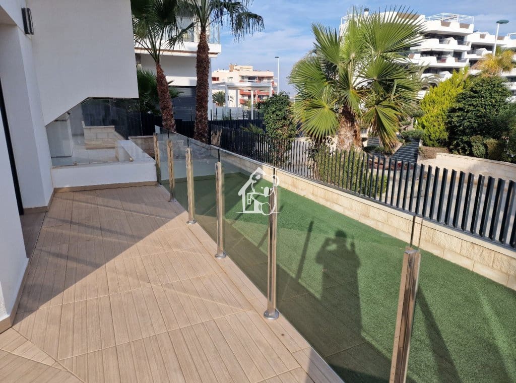 2 quarto Apartamento para arrendar em Arenales del Sol com piscina - 1 535 € (Ref: 9460857)