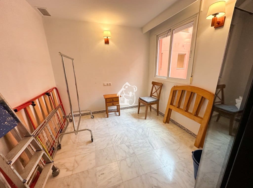 Ático de 2 habitaciones en Torrevieja en alquiler con piscina - 1.000 € (Ref: 9465091)