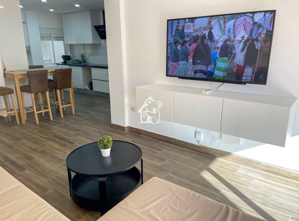 2 soveværelse Lejlighed til leje i Torrevieja - € 950 (Ref: 9465092)