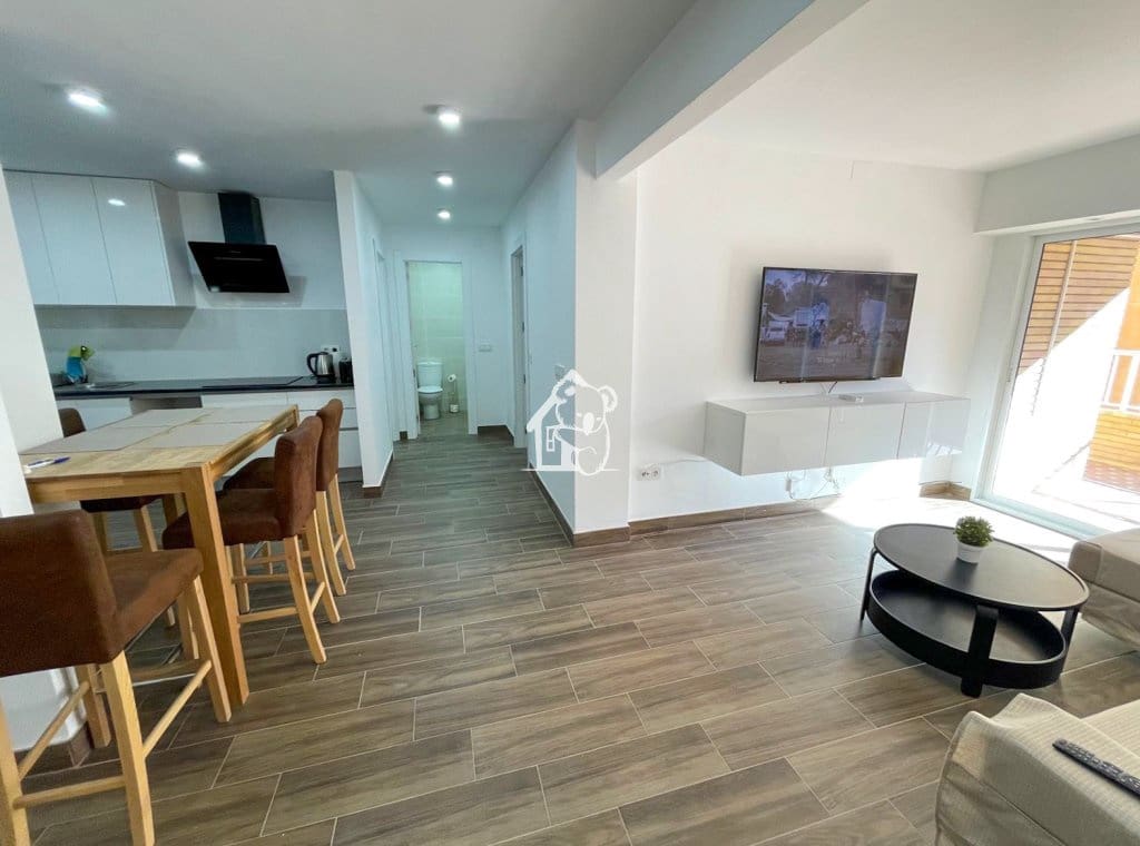 2 soveværelse Lejlighed til leje i Torrevieja - € 950 (Ref: 9465092)