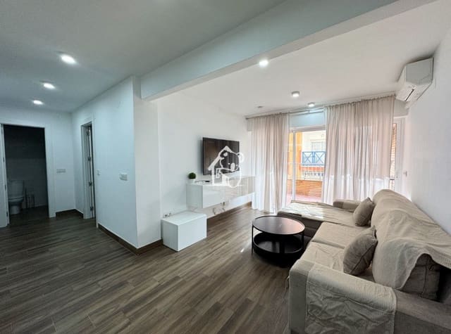 2 slaapkamer Appartement te huur in Las Piscinas Naturales, Torrevieja - € 950 (Ref: 9465092)