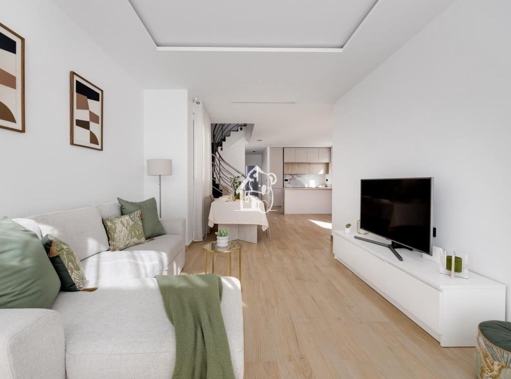 3 makuuhuone Huvila myytävänä paikassa Torrevieja mukana uima-altaan - 598 000 € (Ref: 9467908)