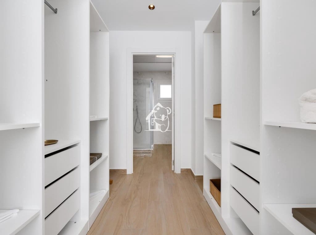 3 makuuhuone Huvila myytävänä paikassa Torrevieja mukana uima-altaan - 598 000 € (Ref: 9467908)