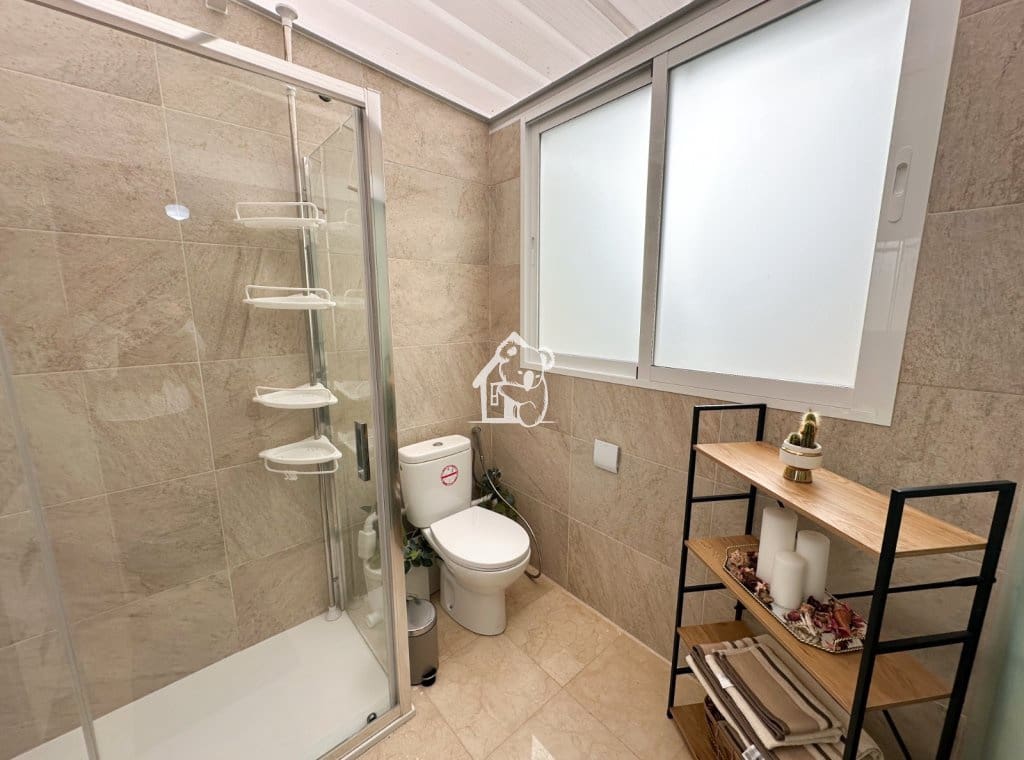 Appartement de 3 chambres à louer à Torrevieja - 1 300 € (Ref: 9467909)