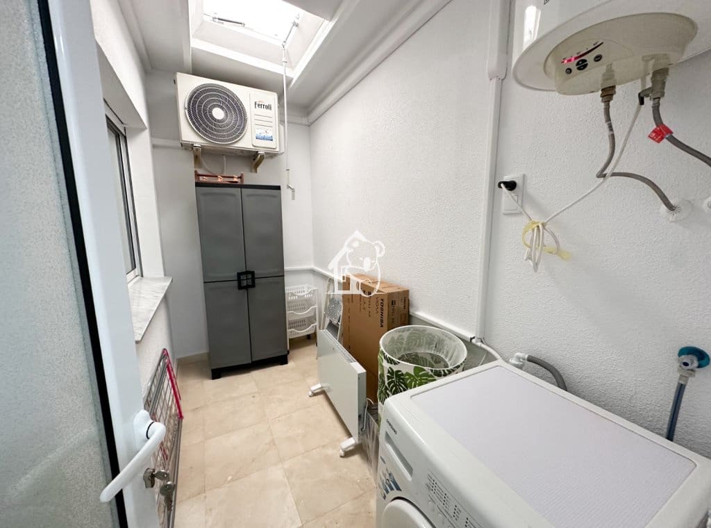 Appartement de 3 chambres à louer à Torrevieja - 1 300 € (Ref: 9467909)