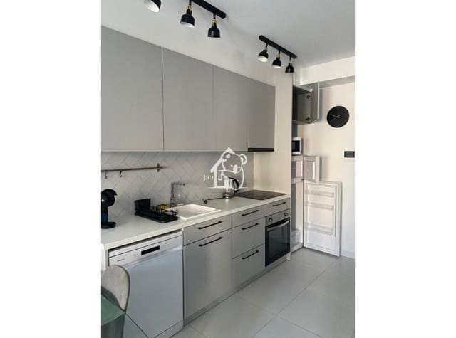 Apartamento de 2 habitaciones en San Miguel de Salinas en alquiler con piscina garaje - 925 € (Ref: 9467910)