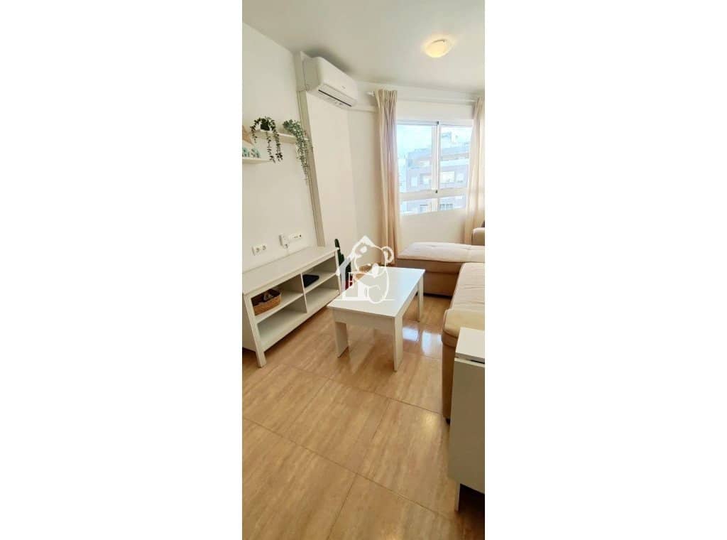 1 quarto Apartamento para arrendar em Torrevieja com piscina garagem - 790 € (Ref: 9470160)