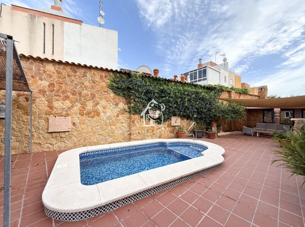 5 sypialnia Willa do wynajęcia w Torrevieja z basenem garażem - 2 350 € (Ref: 9470913)