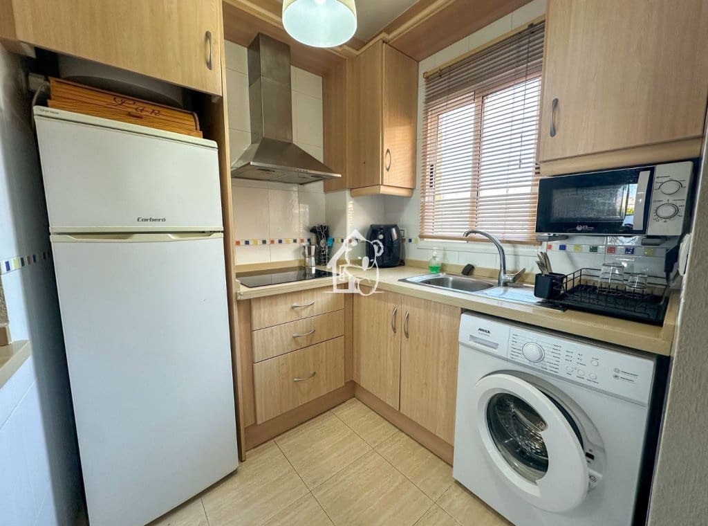 2 bedroom Apartment for rent in Torrevieja with pool garage - € 750 (Ref: 9471830)