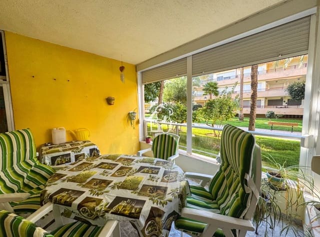 2 slaapkamer Strandappartement te huur in Playa de los Locos, Torrevieja met zwembad garage - € 850 (Ref: 9474615)